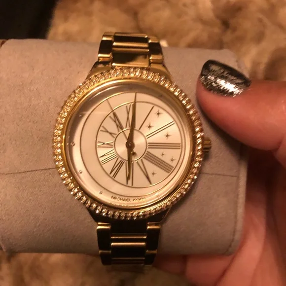Michael Kors Collection | Accessories | Michael Kors Sun  display picture 1